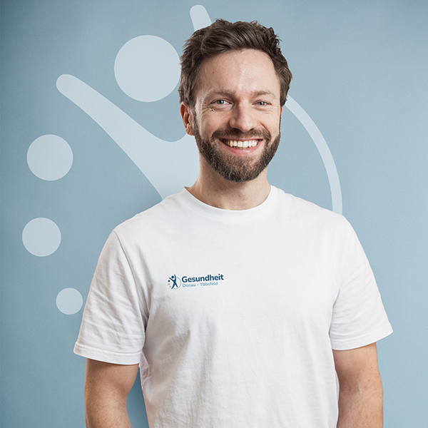 Dr. Alexander Simon, DTMH